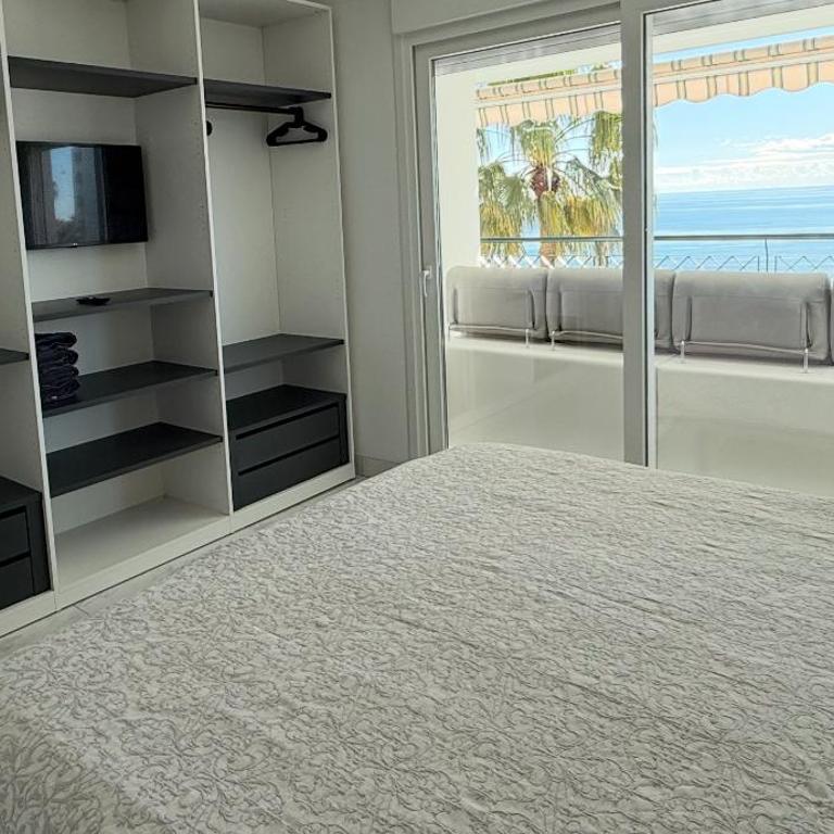MI CAPRICHO 12 - Luxury Beachfront Apartment- Costa del Sol - Three-Bedroom Apartment - 39