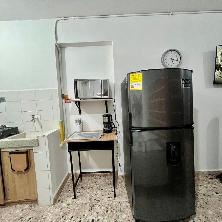 Cómodo en zona residencial a 1m de Av. el poblado - Apartamento Estudio - 40