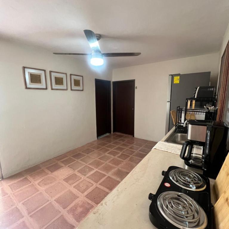 Casa en el Centro de Mérida, 5 habitaciones y 3 baños, ideal para grupos - Casa de 5 dormitorios - 25