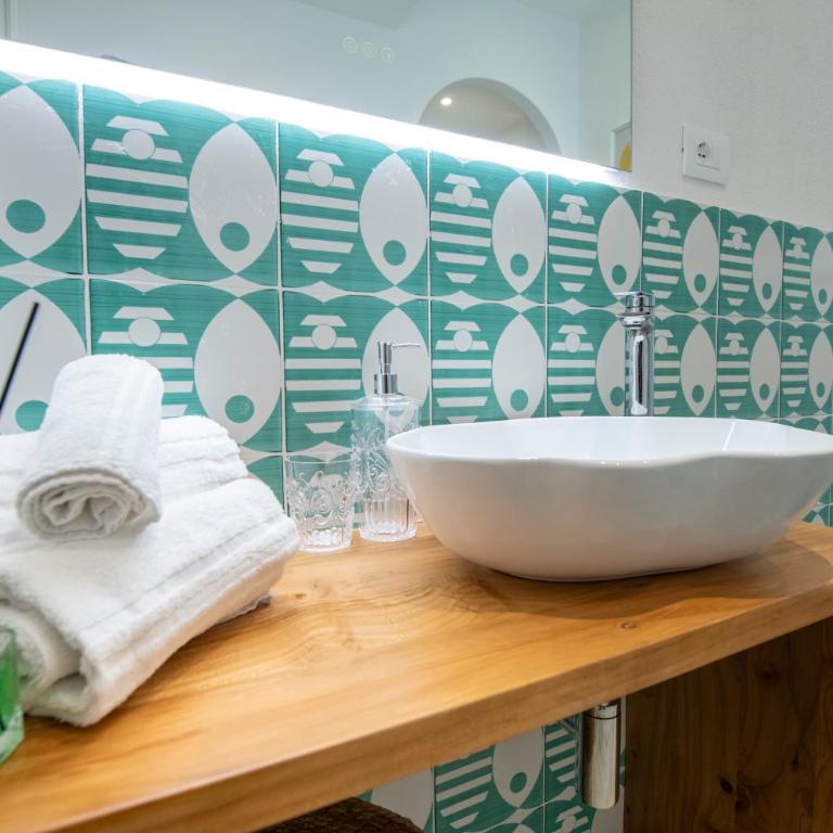 aMoneglia, 2 minutes walk to the beach, PVT PARK - Camera Matrimoniale Superior - 4