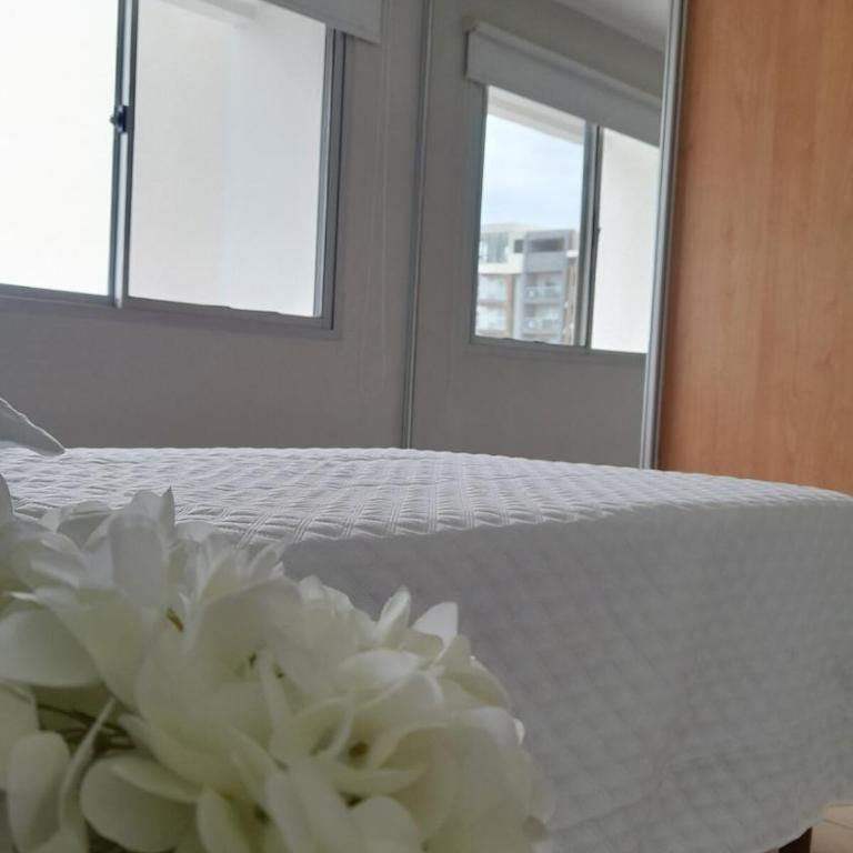 Depto de Lujo en Equipetrol en un solo piso, a 2 cuadras del Hotel Los Tajibos - Apartamento de 3 dormitorios - 38