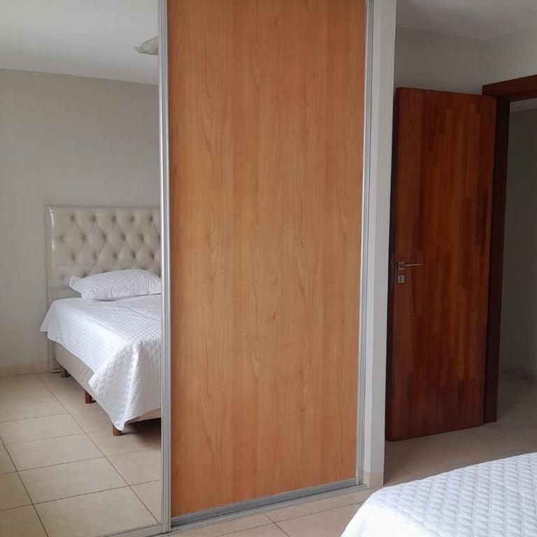 Depto de Lujo en Equipetrol en un solo piso, a 2 cuadras del Hotel Los Tajibos - Apartamento de 3 dormitorios - 37