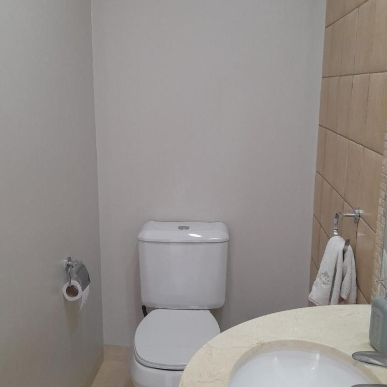 Depto de Lujo en Equipetrol en un solo piso, a 2 cuadras del Hotel Los Tajibos - Apartamento de 3 dormitorios - 52