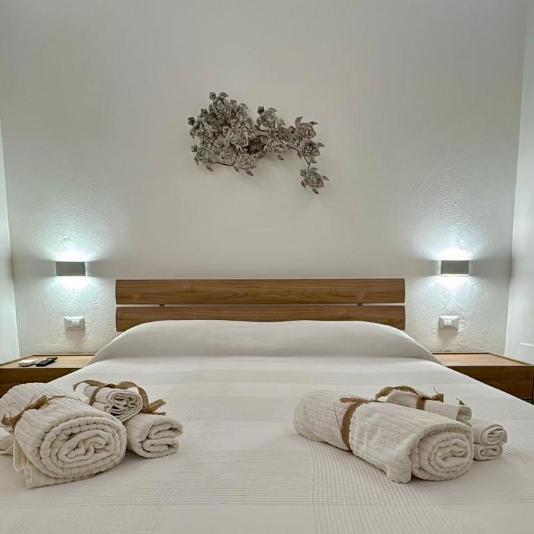 La Maschera Apartments - Two-Bedroom Apartment - 2