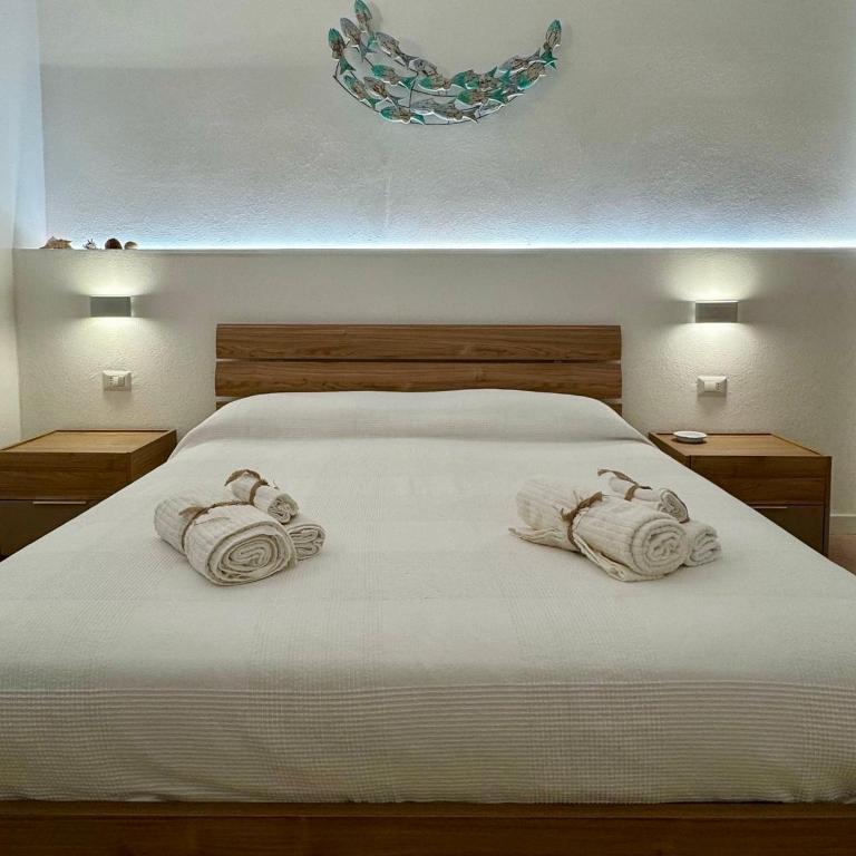 La Maschera Apartments - Two-Bedroom Apartment - 1