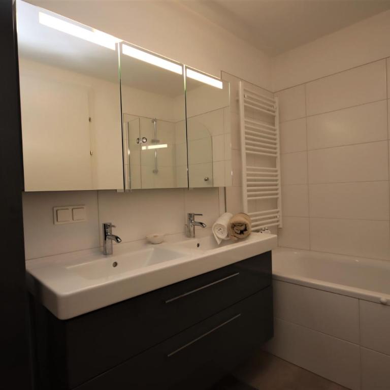 Blick auf Salzburg City - One-Bedroom Apartment - 8