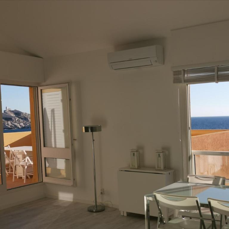 ILE du FRIOUL 115m2 - face à la mer - 8pers - 3 terrasses - plage à pied - Apartment mit 3 Schlafzimmern - 1