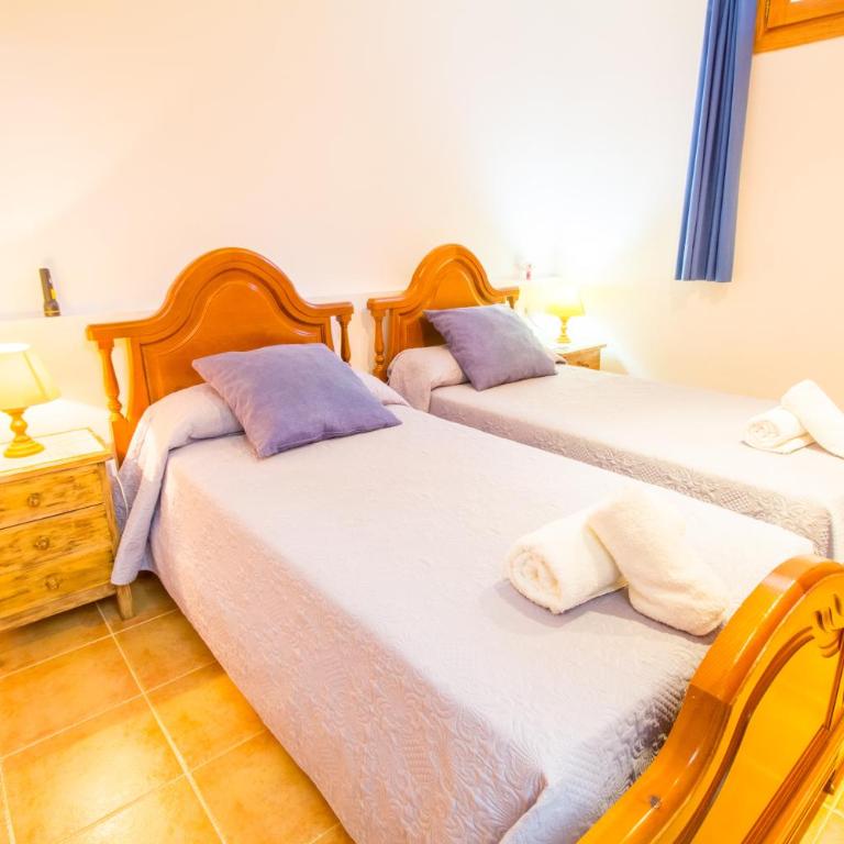 Sunny villa with private pool, AC and WIFI - Four-Bedroom House - 30