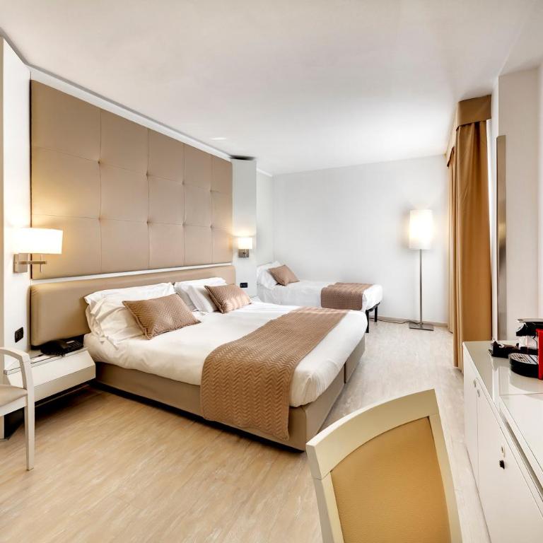 Mediterraneo Palace Hotel - Camera Tripla - 7