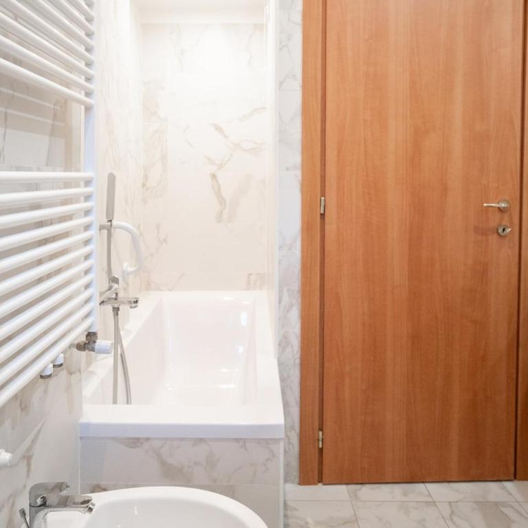 10 min to Duomo New Chic Apt, 20 min to Linate - Appartamento con 2 Camere da Letto - 11
