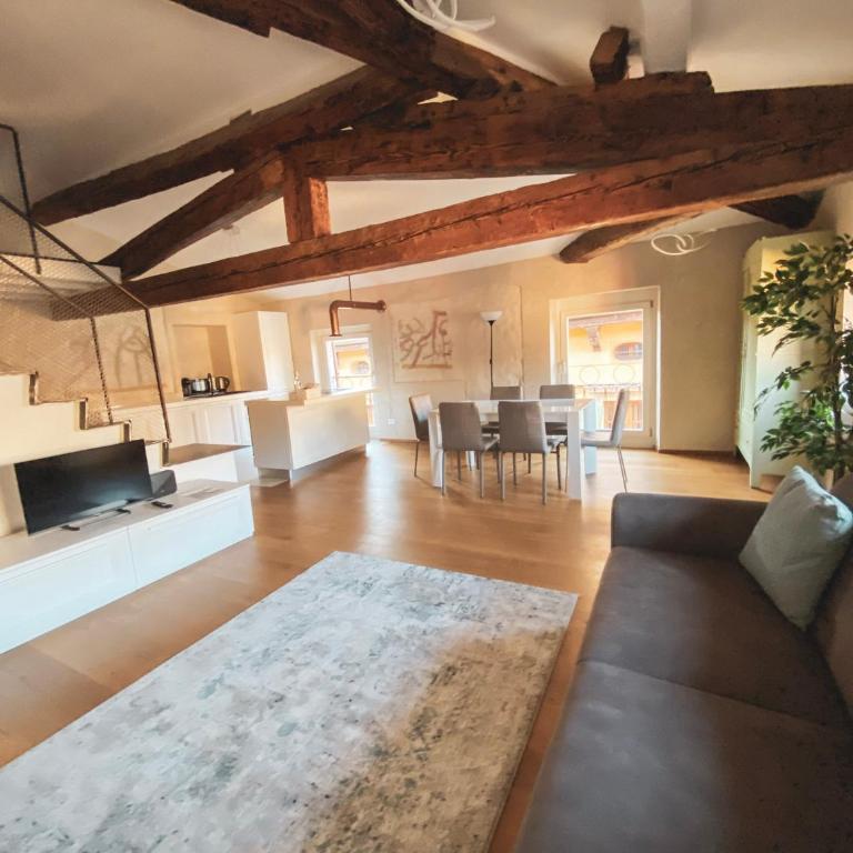 Ponte Pietra Luxury Home in Verona - Two-Bedroom Apartment - 14