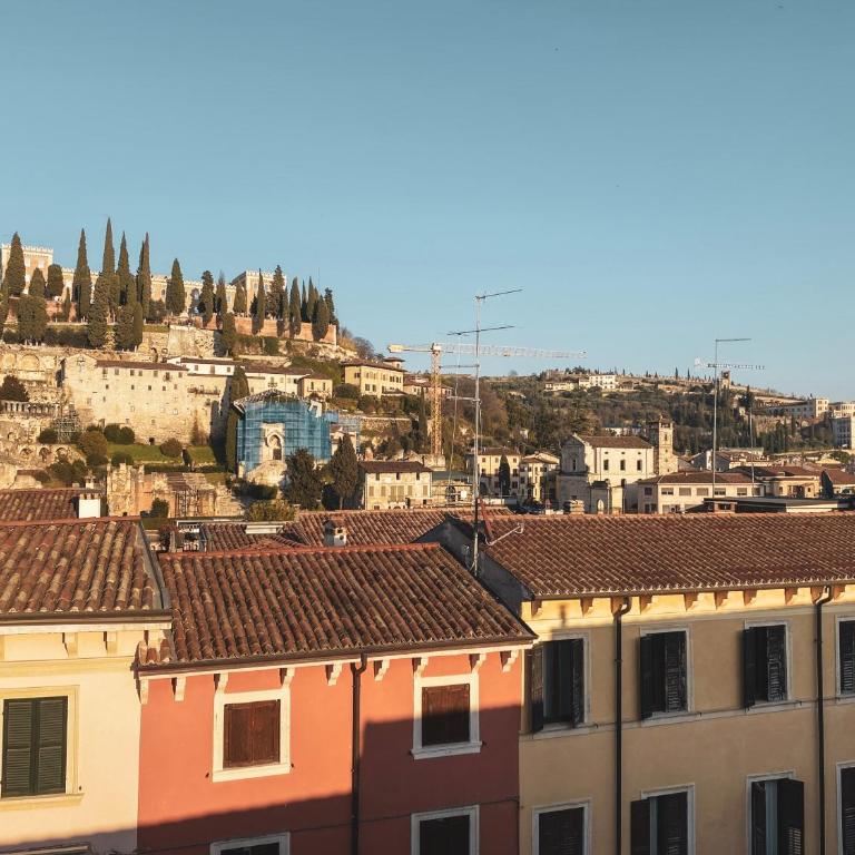Ponte Pietra Luxury Home in Verona - Two-Bedroom Apartment - 20