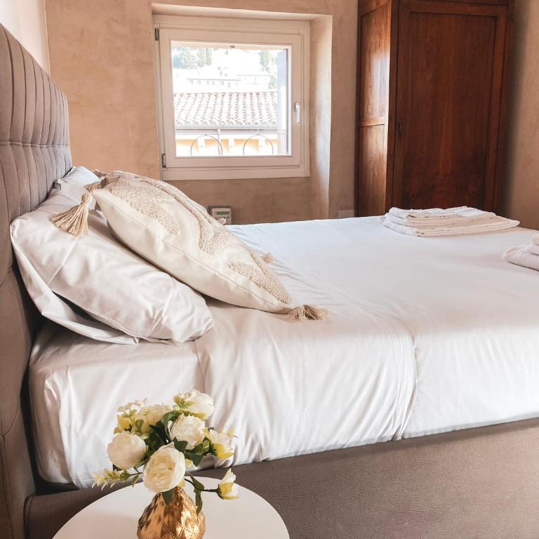 Ponte Pietra Luxury Home in Verona - Two-Bedroom Apartment - 22