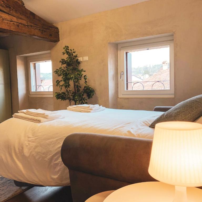 Ponte Pietra Luxury Home in Verona - Two-Bedroom Apartment - 29