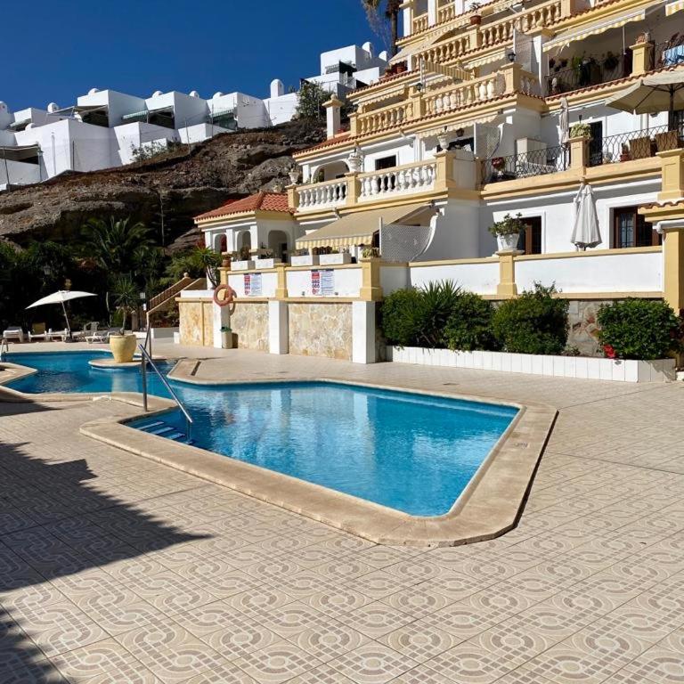 ISLAND VIEW - One-Bedroom Apartment - 20