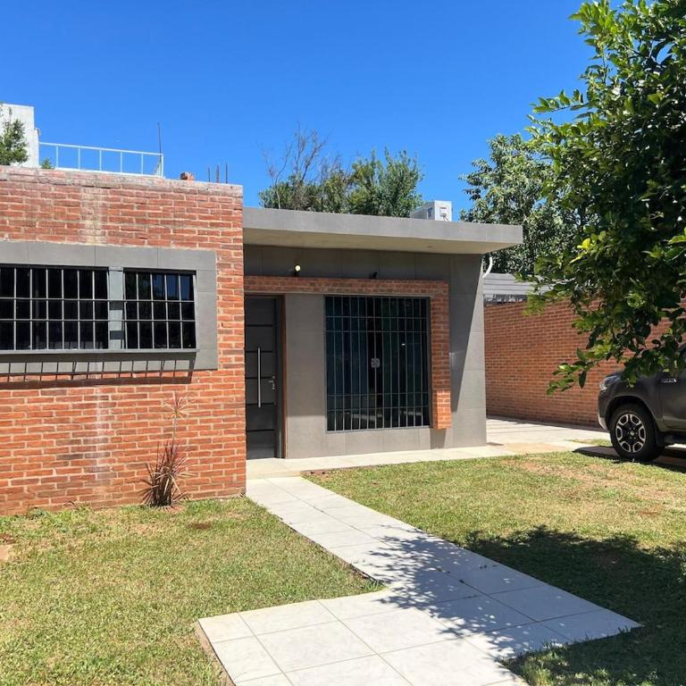 Alojamiento a 3 cuadras de la playa!! - Two-Bedroom House - 7