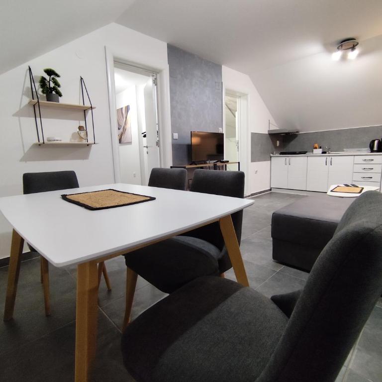 Nomad apartments - One-Bedroom Apartment - 8