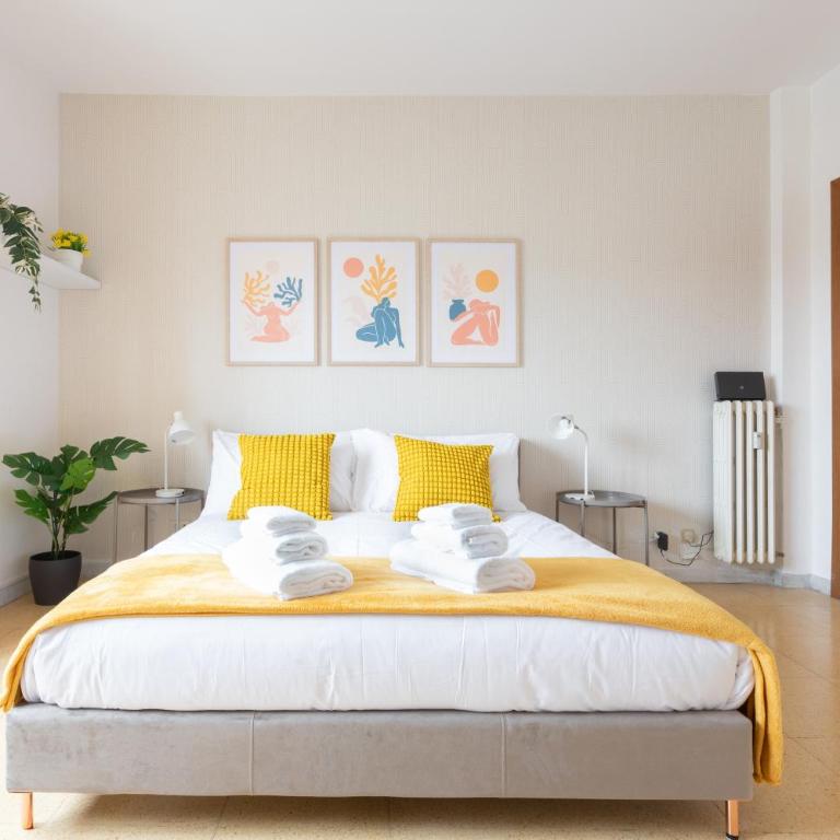 Domvs Clavdia - 7min to Colosseum by Metro, Station under apt, Roma, 6pax, A-C - Appartamento con 3 Camere da Letto - 11