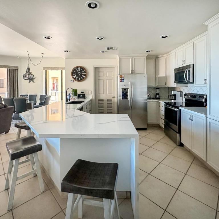 3BR Condo at Iconic Sandy Beach Area - Apartamento - 14