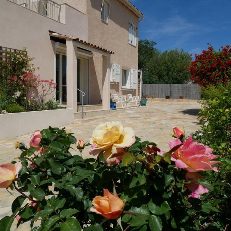 Bel appartement 3 pièces en villa climatisé 800m plage WIFI - Maison 2 Chambres - 6