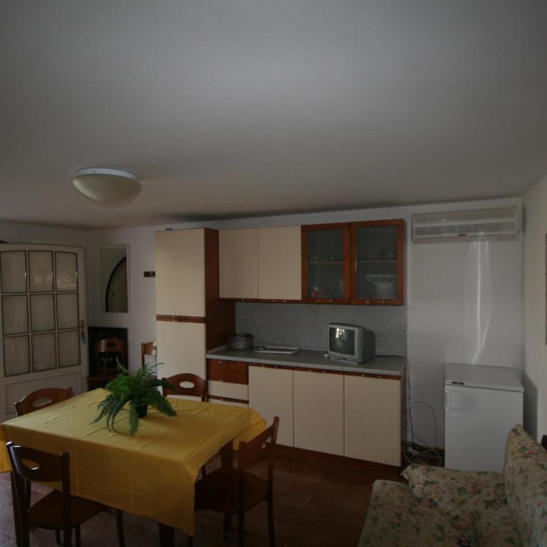 BA - VILLA STELLA - 3 Apartments- - Appartamento - Piano Terra - 8