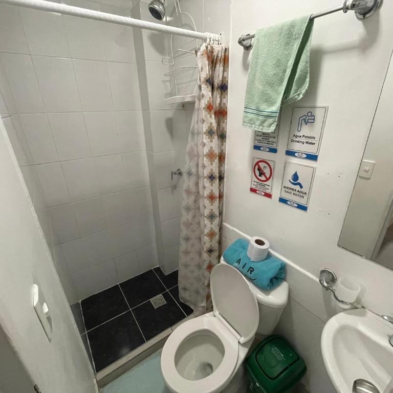 Habitación individual privada con baño privado y desayuno - Single Room with Private Bathroom - 4