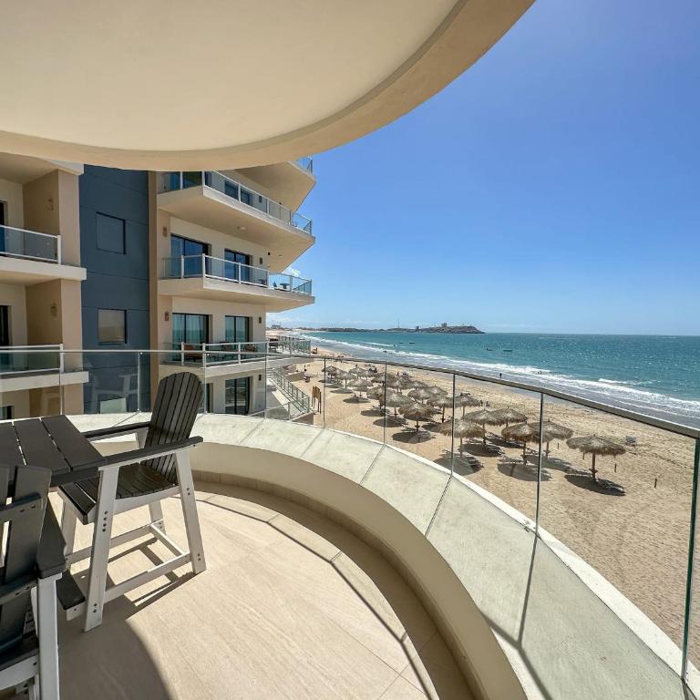 Modern 2BR Gem oIconic Sandy Beach - Apartamento - 4