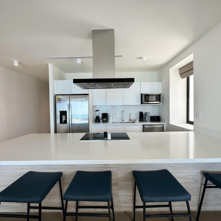 Modern 2BR Gem oIconic Sandy Beach - Apartamento - 17