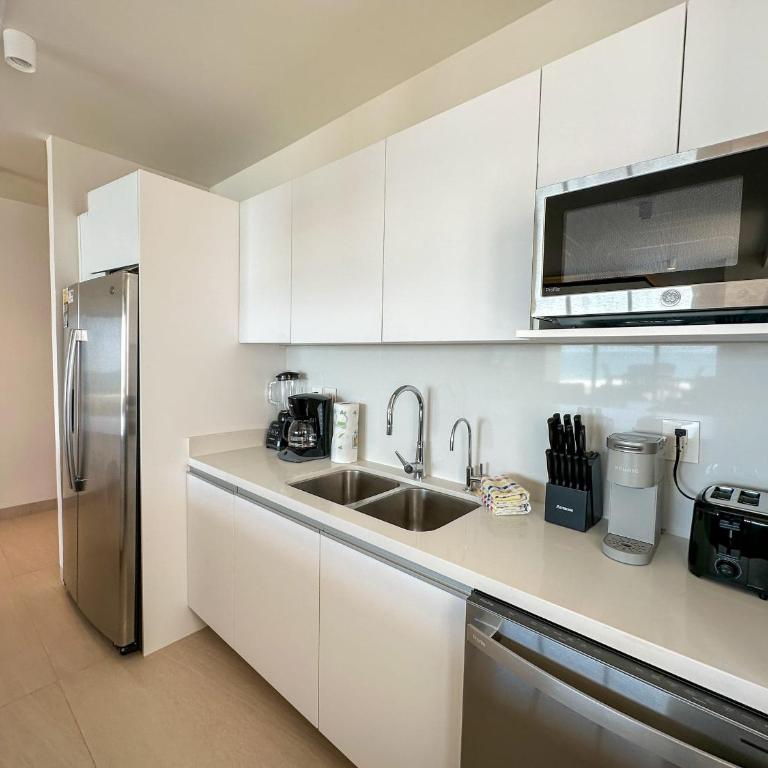 Modern 2BR Gem oIconic Sandy Beach - Apartamento - 20