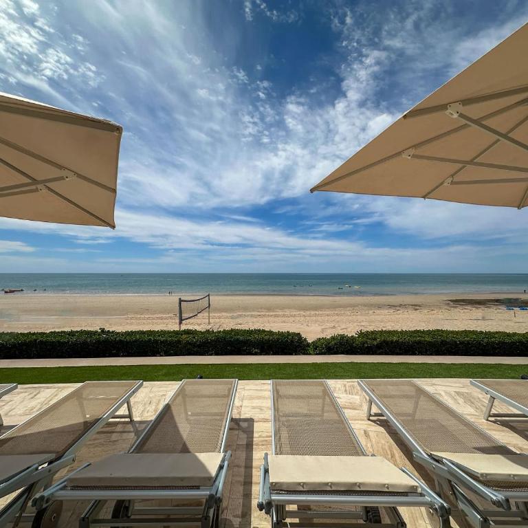 Modern 2BR Gem oIconic Sandy Beach - Apartamento - 76