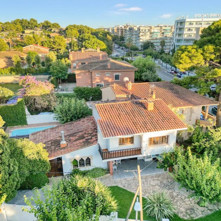 Family Villa Salou - Private Pool and BBQ - Near Beach - Villa with Private Pool - 63