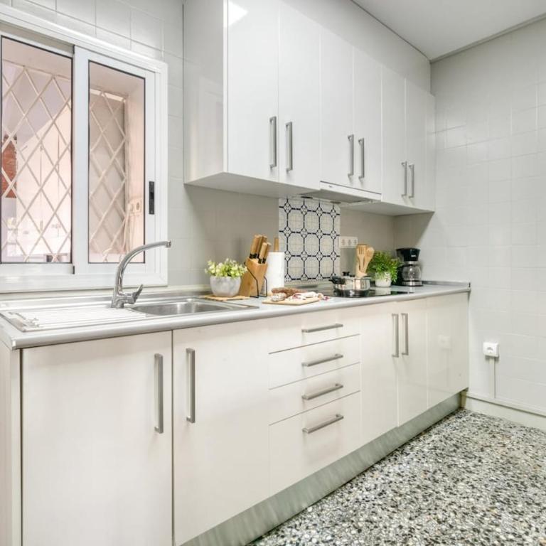 Family Villa Salou - Private Pool and BBQ - Near Beach - Villa with Private Pool - 43