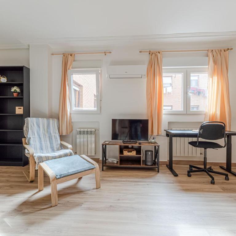 Estudio en Moncloa - One-Bedroom Apartment - 6