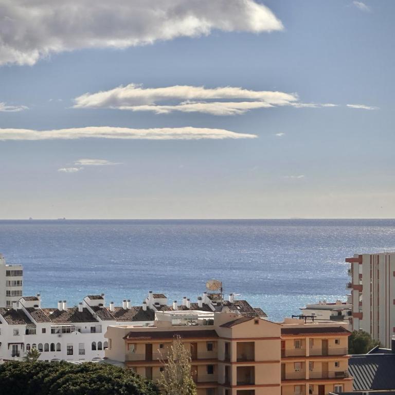 2 Bedrooms and 2 Bathrooms with Sea View at Piscis Benalmadena Arroyo - Apartamento de 2 dormitorios con balcón y vistas al mar - 18