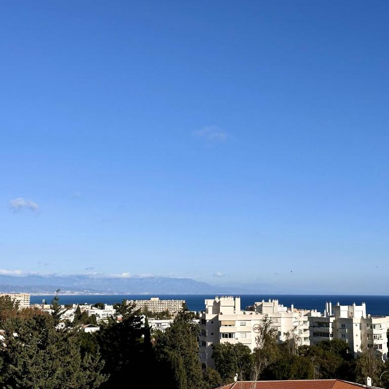 2 Bedrooms and 2 Bathrooms with Sea View at Piscis Benalmadena Arroyo - Apartamento de 2 dormitorios con balcón y vistas al mar - 5