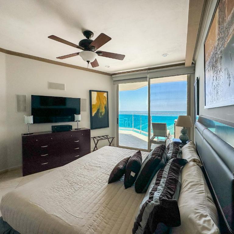 2BR Beachfront Condo on Sandy Beach #703 - Apartment - 22