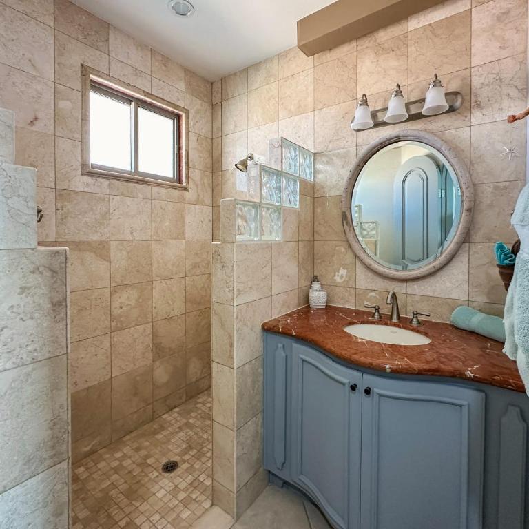 2BR Beachfront Condo on Sandy Beach #703 - Apartment - 30