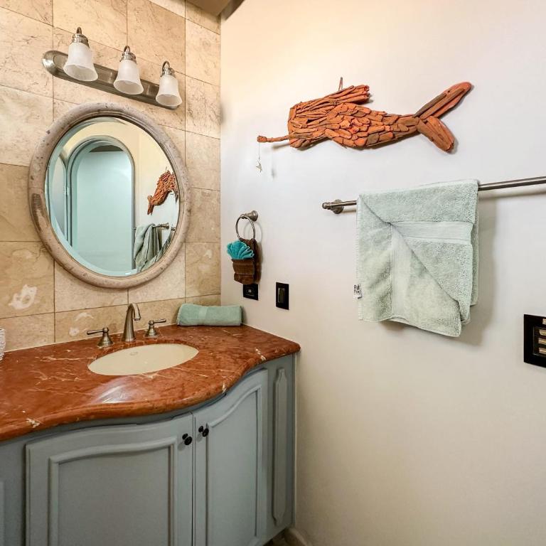 2BR Beachfront Condo on Sandy Beach #703 - Apartment - 33