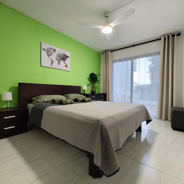 Ocean Retreat with Terrace and Tennis - One-Bedroom Apartment - 14