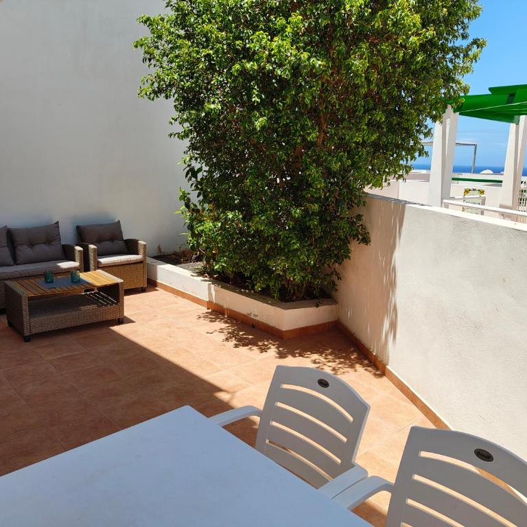 Ocean Retreat with Terrace and Tennis - One-Bedroom Apartment - 21