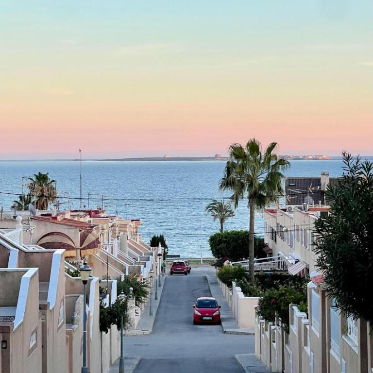 CASA Adosada obra nueva Calas santa pola del este 50 metros del mar - Casa de 3 dormitorios - 61
