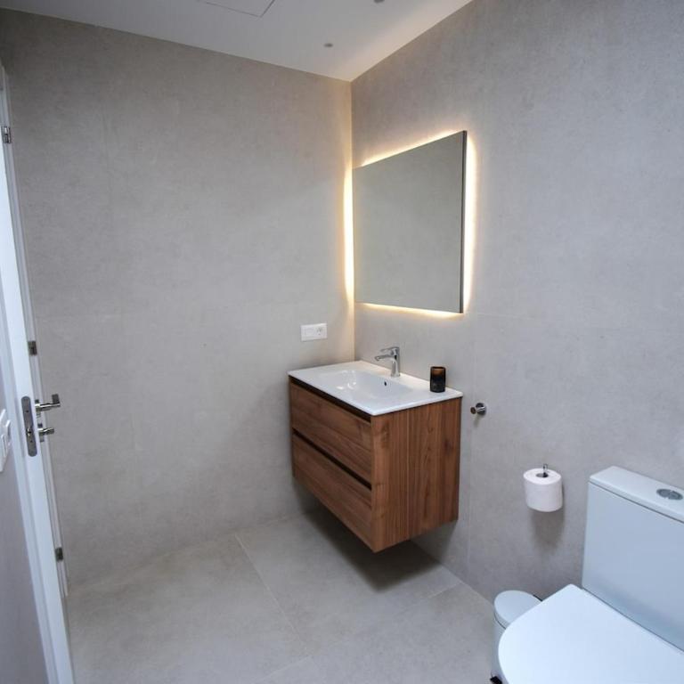 Nicole Home - Two-Bedroom Apartment - 37