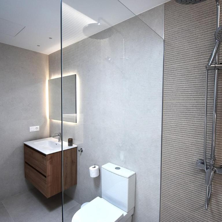 Nicole Home - Two-Bedroom Apartment - 38