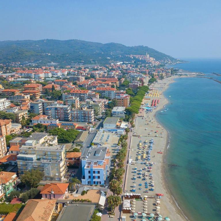 Domus 21 Near Alassio Beach - Happy Rentals - Apartment with Balcony - 17