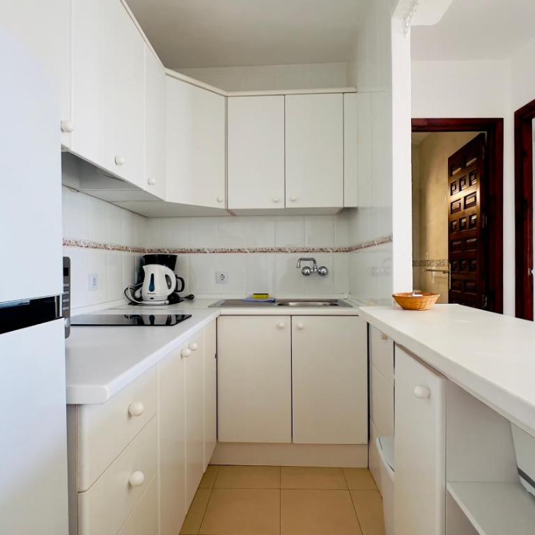 Acapulco Playa Beautiful SeaView - One-Bedroom Apartment - 6