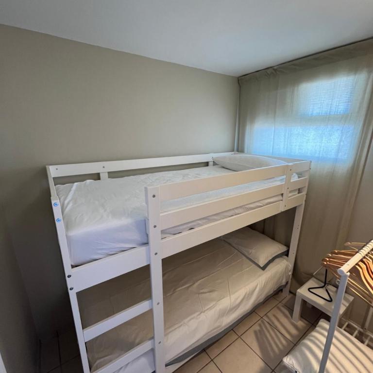 Yumbo Habitat - Two-Bedroom Standard Apartment - 15
