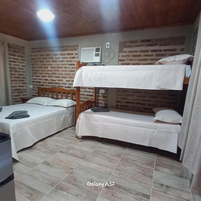 Alojamiento Pytu'u Pora - Habitación Cuádruple con baño - 2