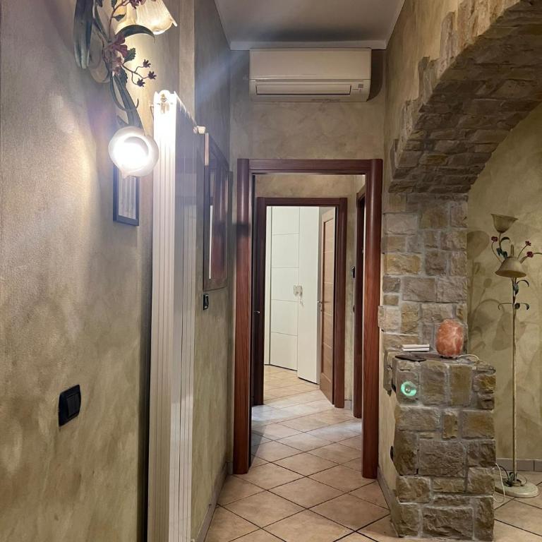 Il Tortellino Quasi in Centro Elegant Apartment - Appartamento con 2 Camere da Letto - 31