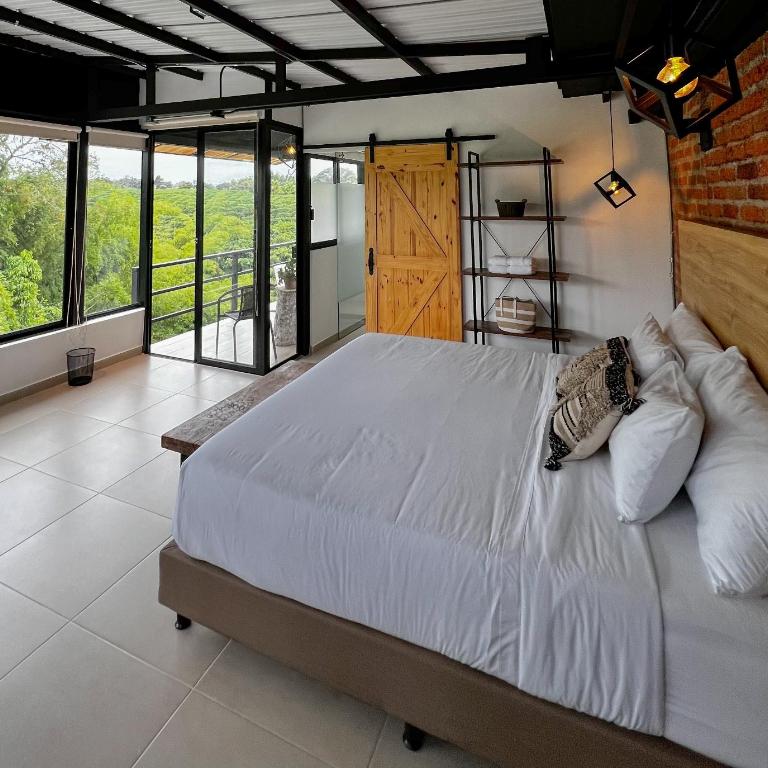 Finca Hotel Casa Nostra, villa Mariana - Suite con cama grande y balcón - 6
