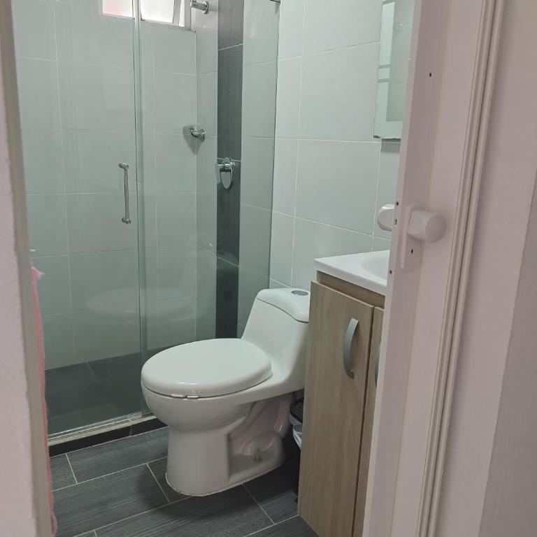 Apartamento Centro Guatapé, parque y embalse - Apartamento de 3 dormitorios - 20